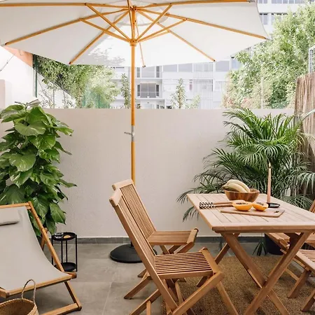 Bolobo - And Terrace In Avenidas Novas Apartment